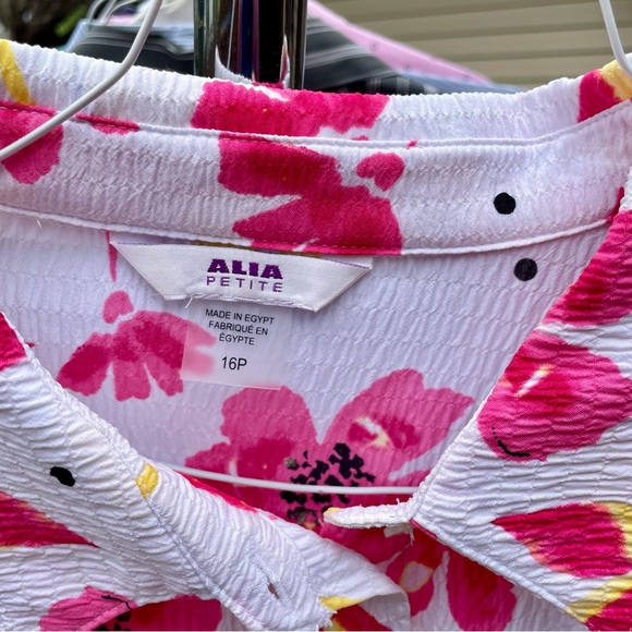 Beautiful spring blouse, Easter blouse - Picture 2 of 4